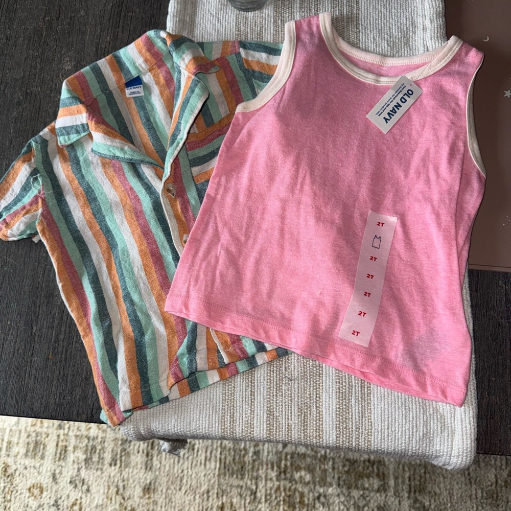 Boys old navy tanks NWT 2T